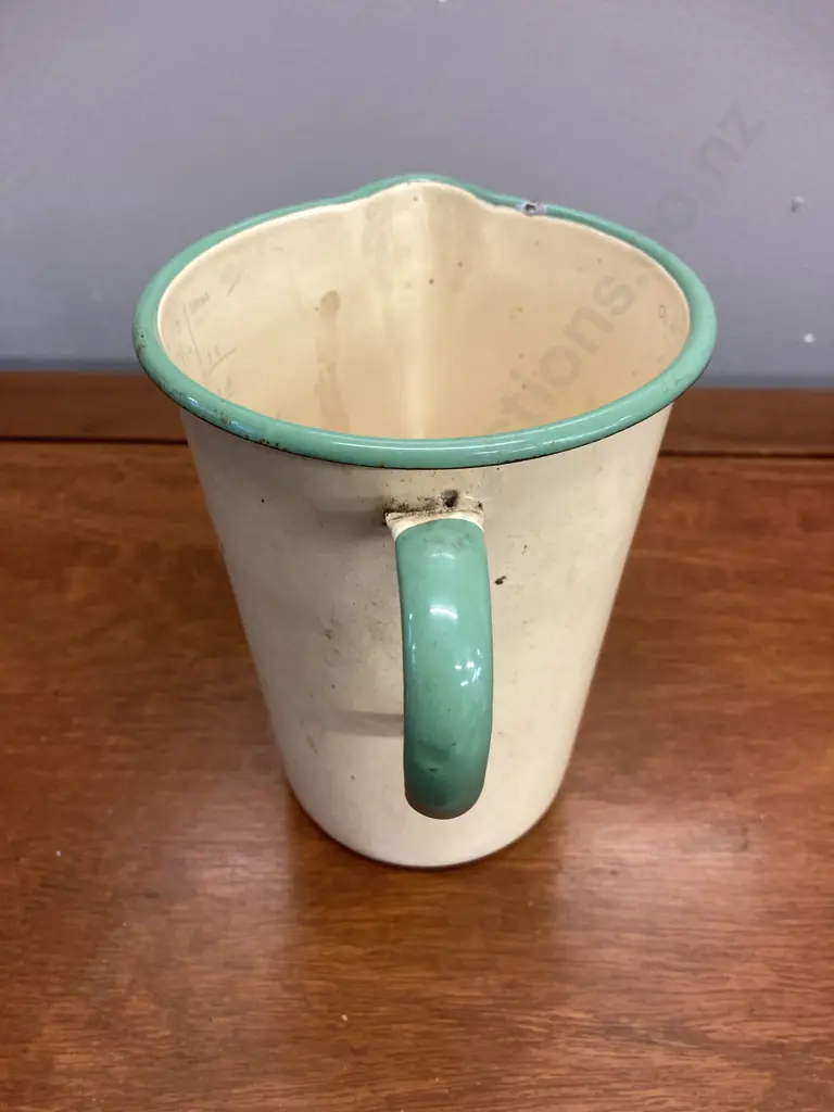 Vintage Retro Green And Cream Large Enamel Ware Kockums Sweden Measuring Jug, 2 PTS / 1 Litre. H16cm Image 1++